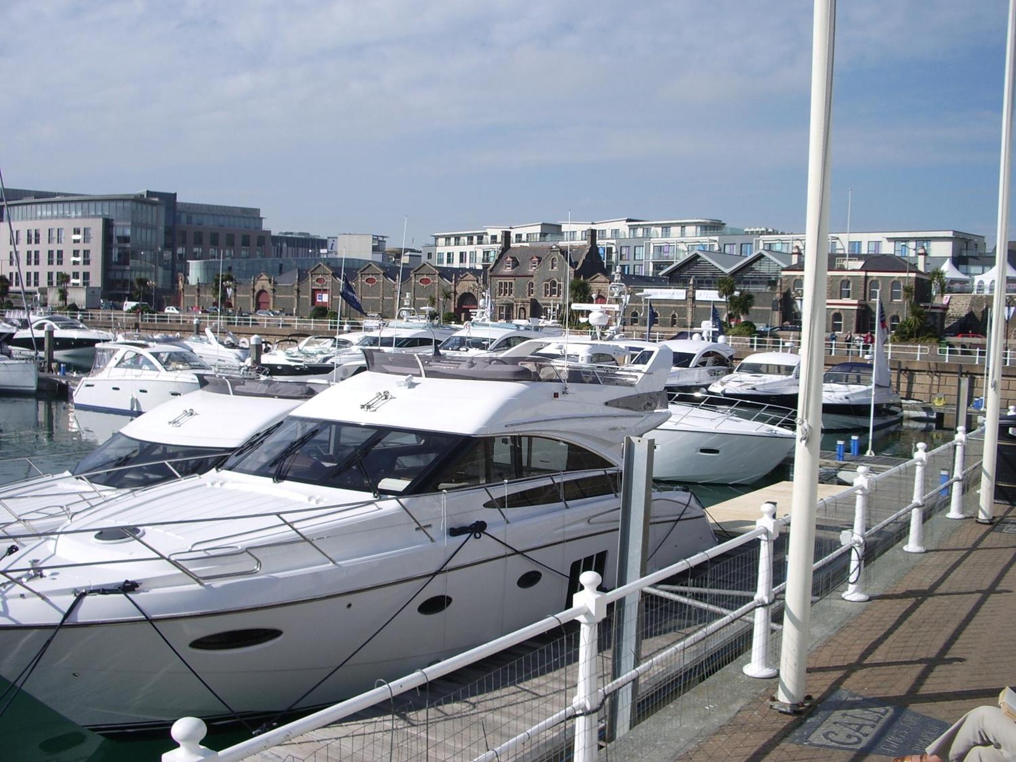 Liberty Wharf Apartments Saint Helier Jersey Esterno foto