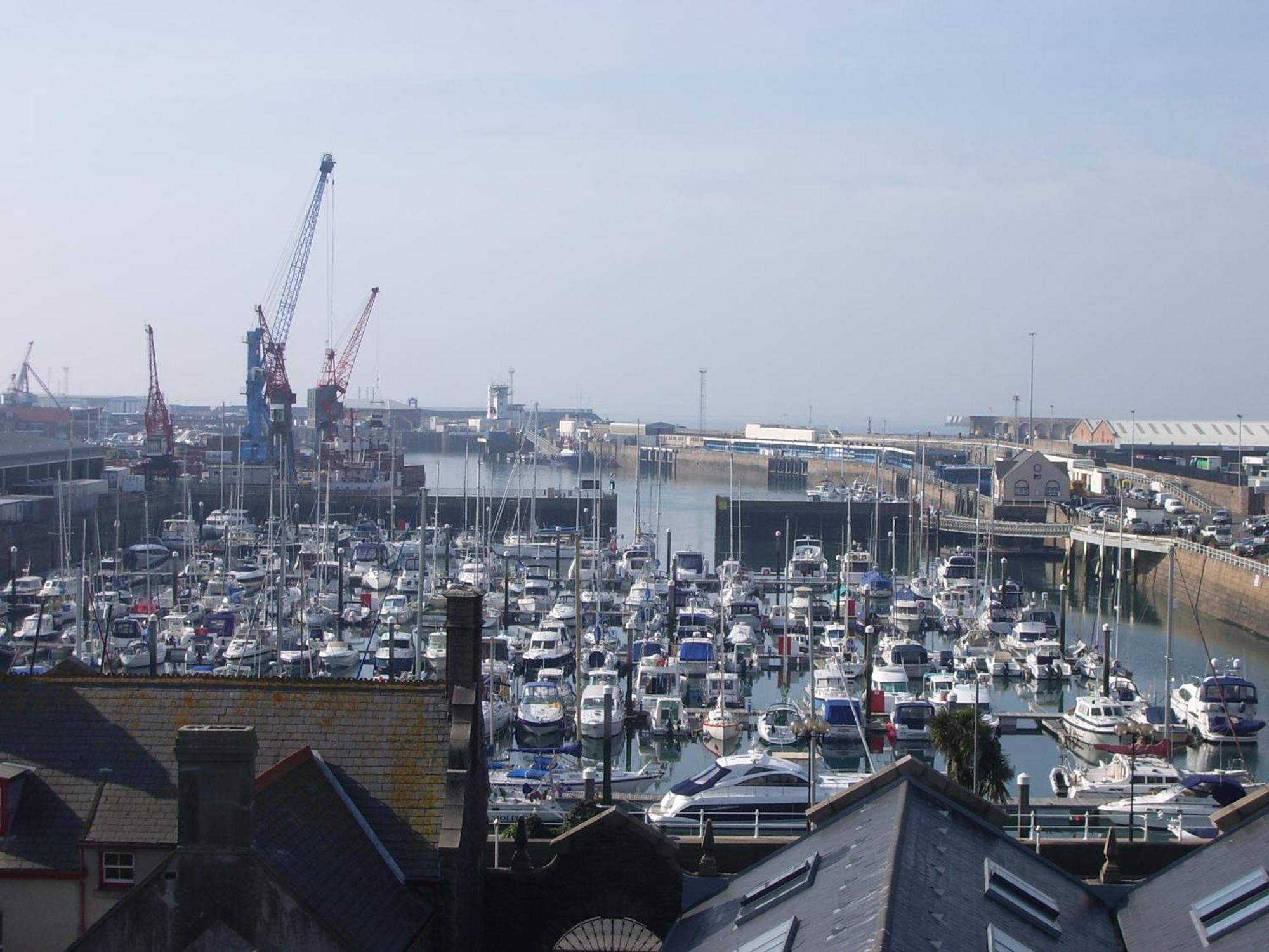 Liberty Wharf Apartments Saint Helier Jersey Esterno foto