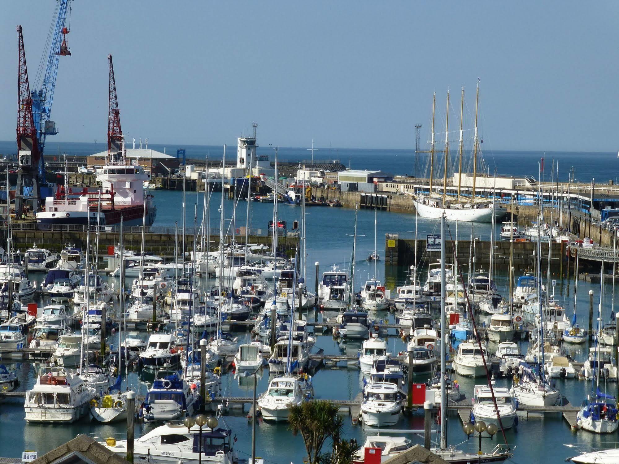 Liberty Wharf Apartments Saint Helier Jersey Esterno foto