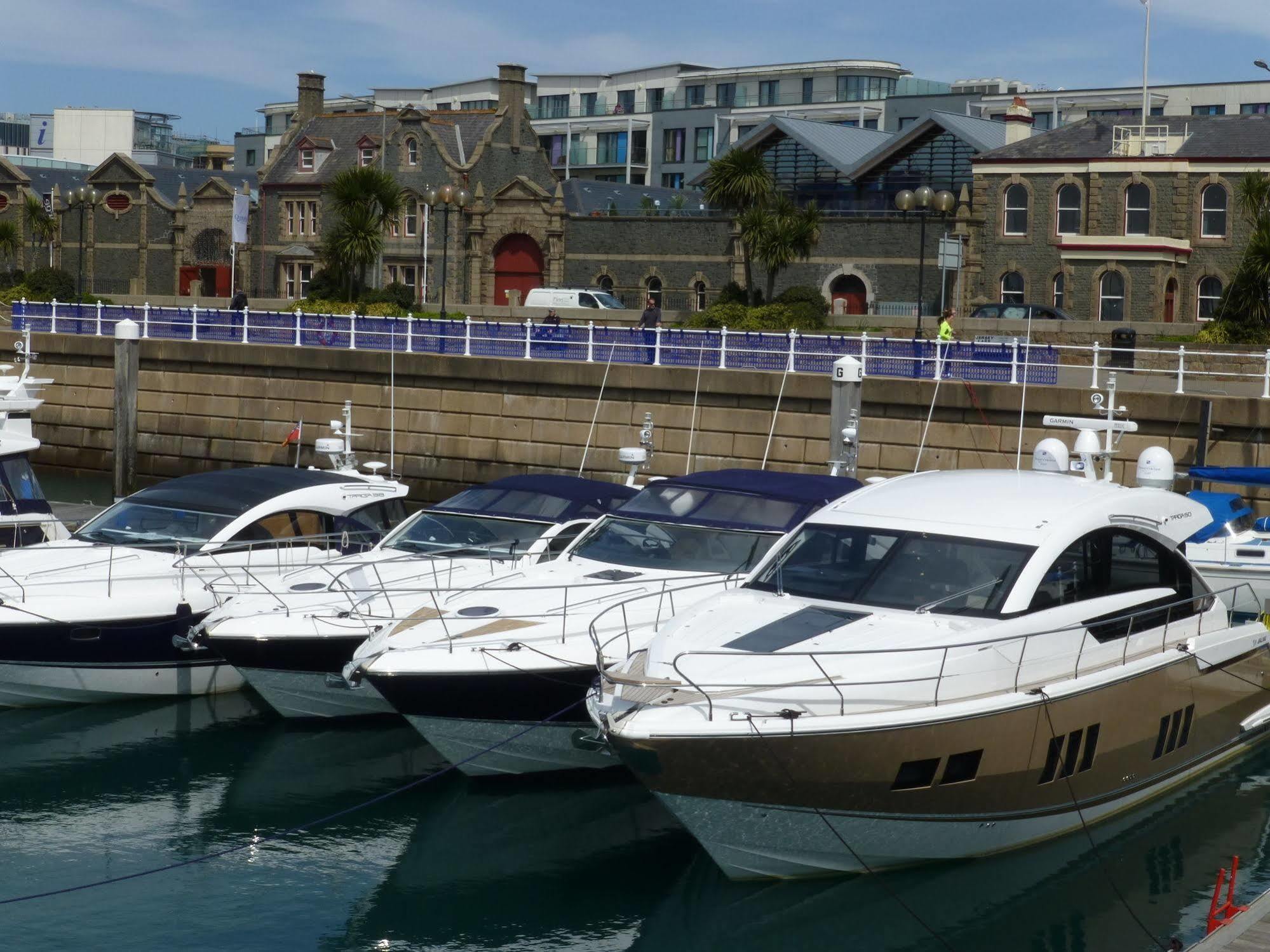 Liberty Wharf Apartments Saint Helier Jersey Esterno foto